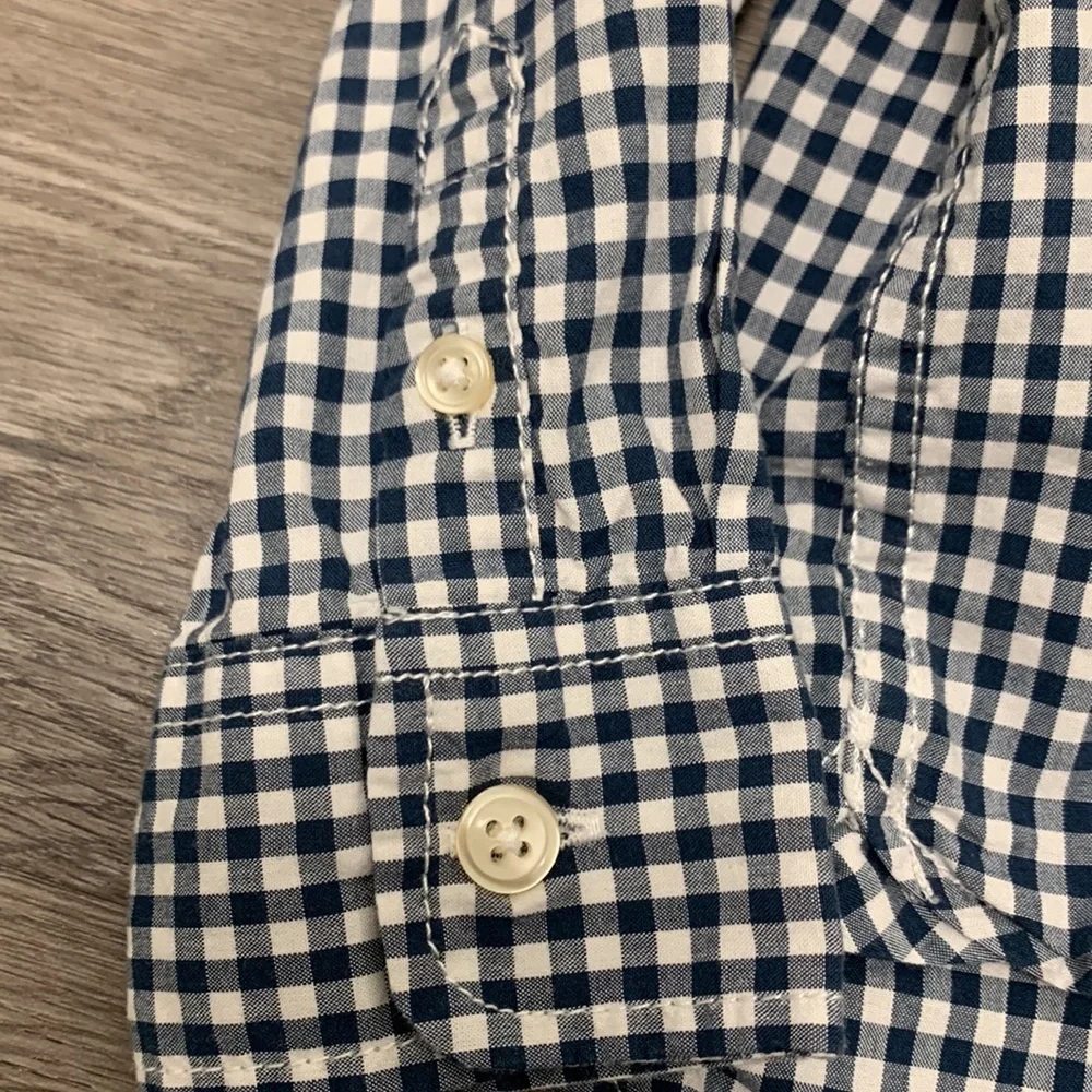 Gap boys button down - blue and white gingham print - size 4